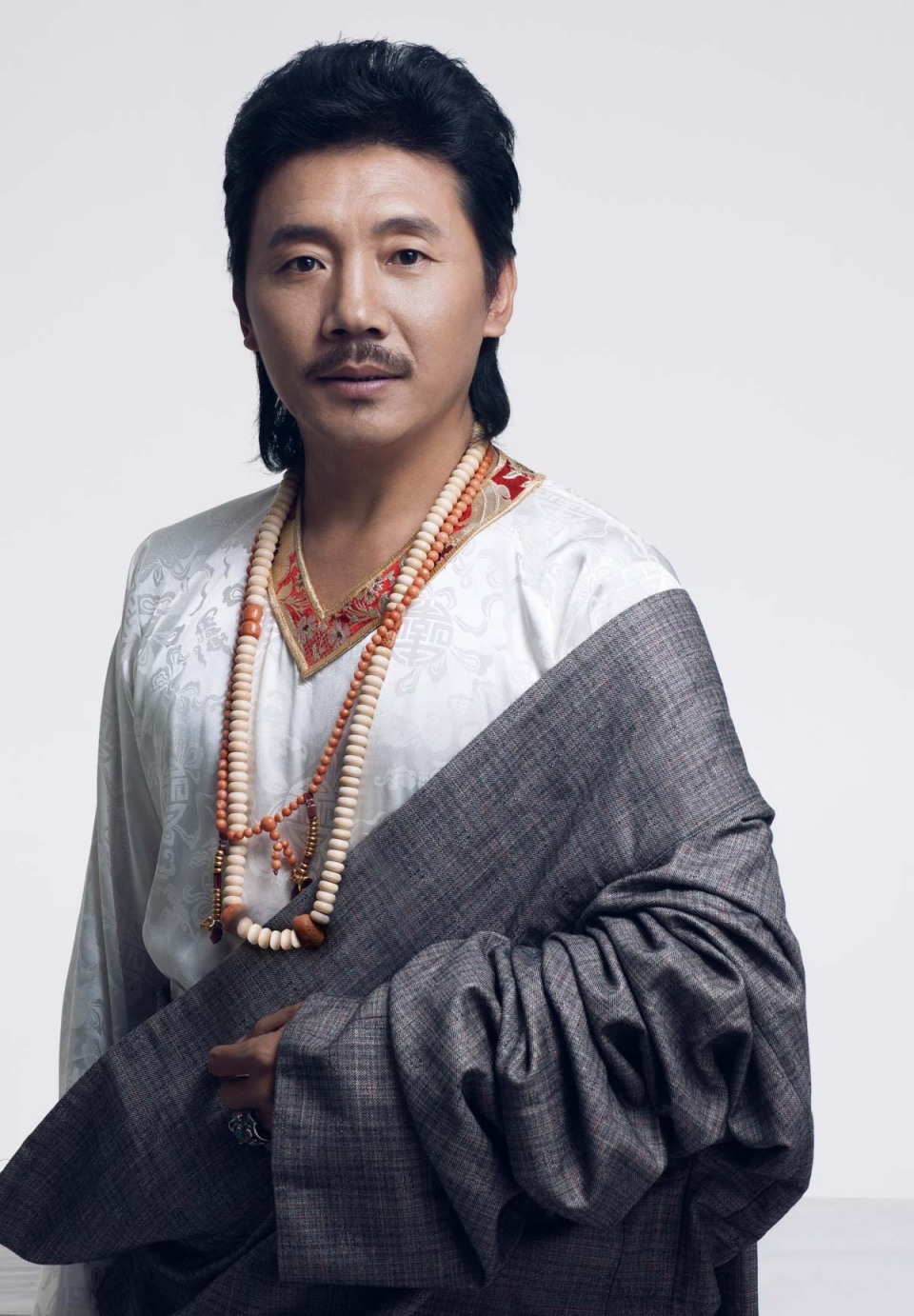 容中尔甲:雪山上的回响