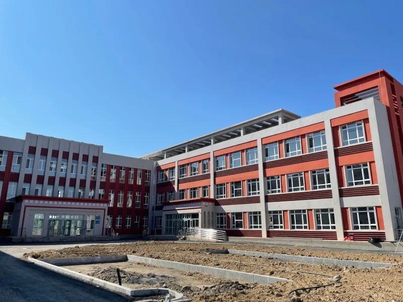 关注民生工程 | 伊宁市教育系统续建项目进入收尾阶段