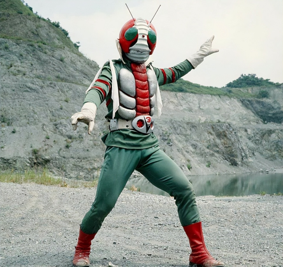 新假面骑士电影续作提前敲定 粉丝调侃：建议先拍新奥特赛文