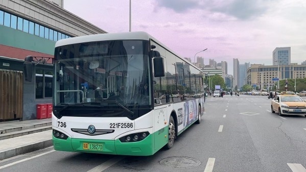 武汉公交"五一"期间多举措服务市民出行_腾讯新闻