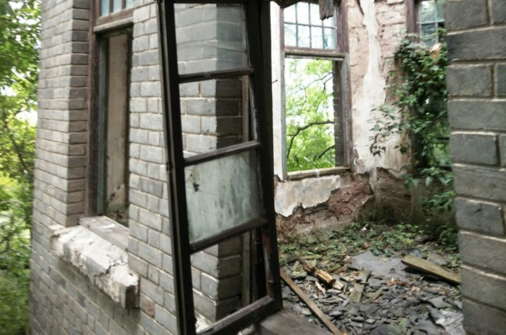 重庆北碚发现一栋废弃的洋房,号称"民国第一鬼楼",胆小者勿入_腾讯