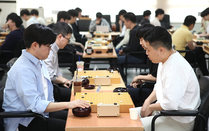 今日赛讯4月18日:lg选拔决赛辜梓豪胜王星昊 崔精胜黄宰渊_腾讯新闻