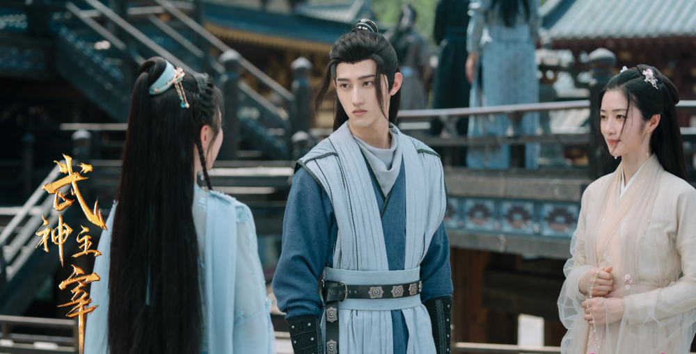 前世他就是传奇人物,被妻子上官曦儿和好友阿透联手算计逼死,夺走秦尘