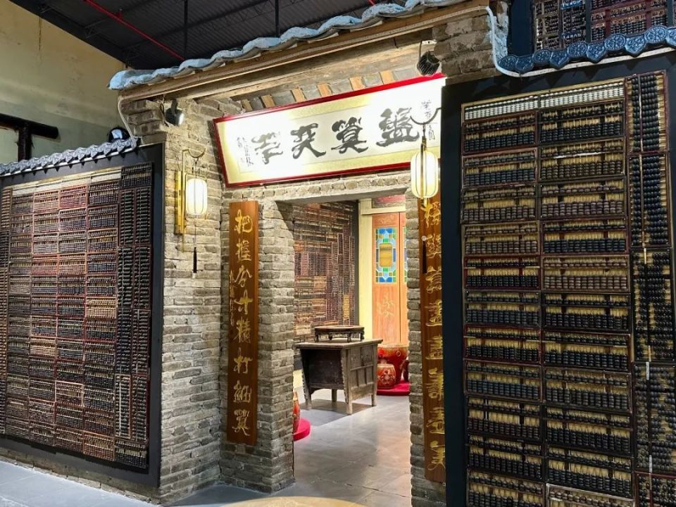 大开眼界!阳东这个文创园竟藏了7000件宝贝