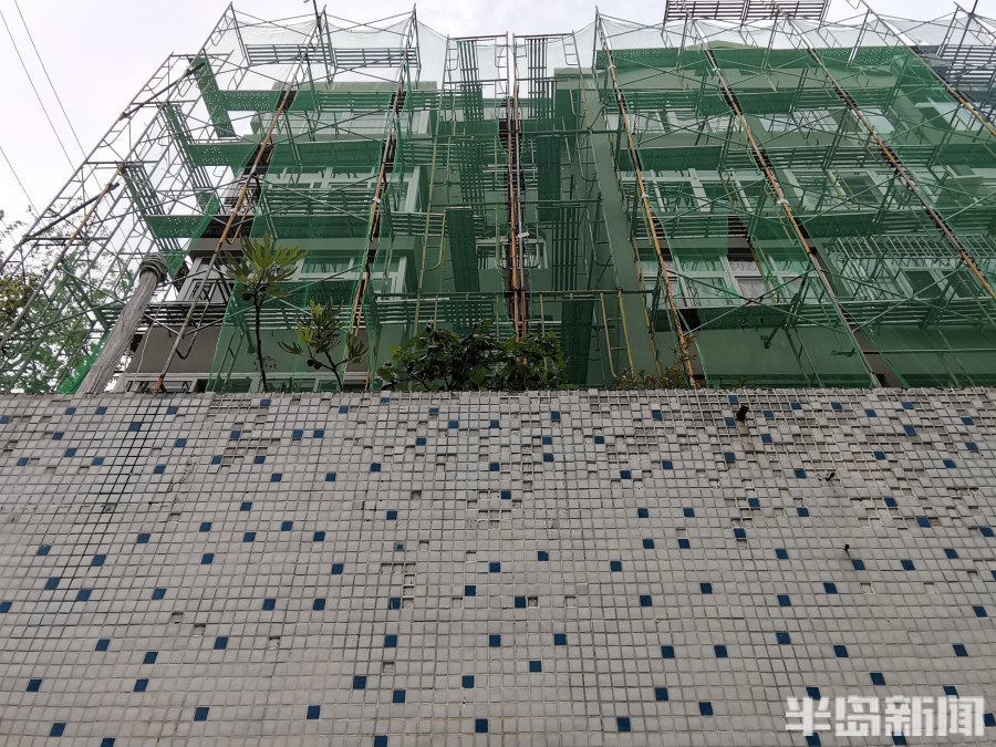 当时用马赛克来张贴外墙装饰居民楼,可算是一种"身份"的象征,伴随着