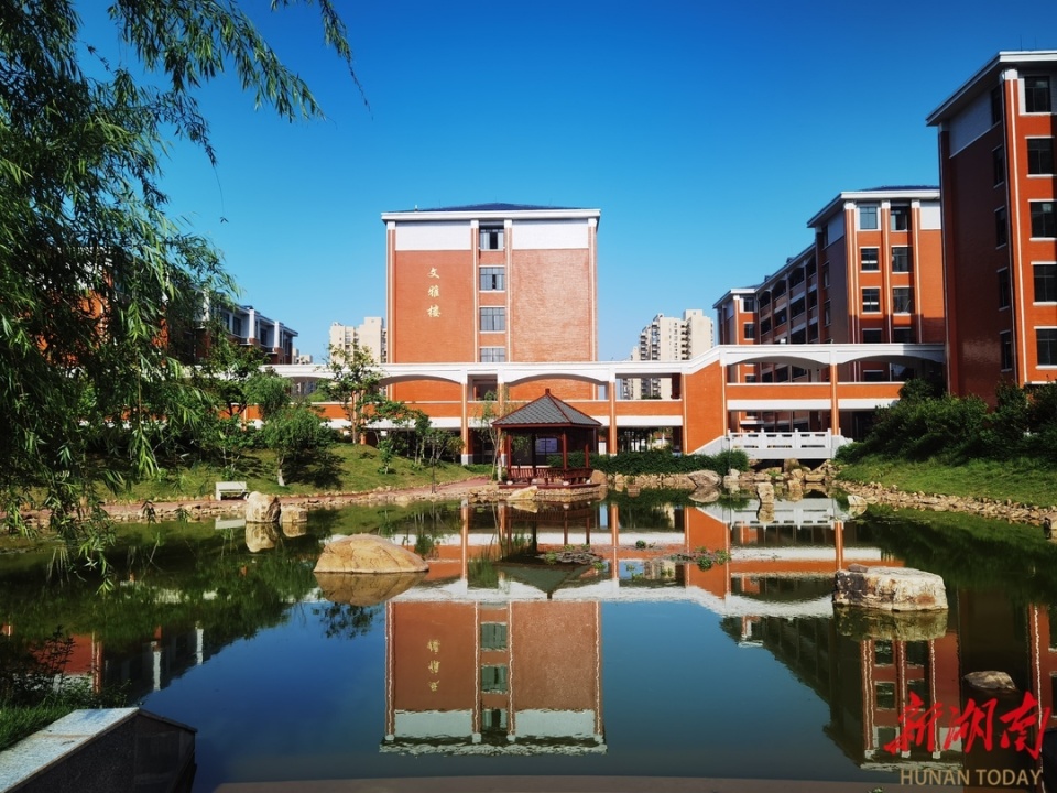 娄底金海快速发展启示录保障办学资源助推学校高品位发展