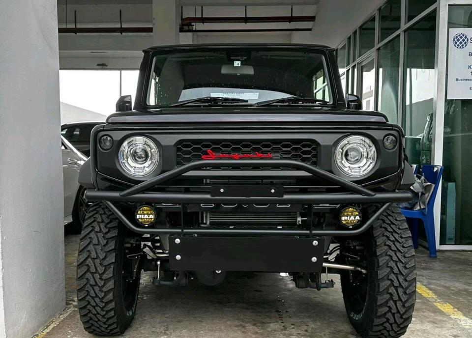 铃木吉姆尼签名版港口曝光配独立车标预计售价超40万