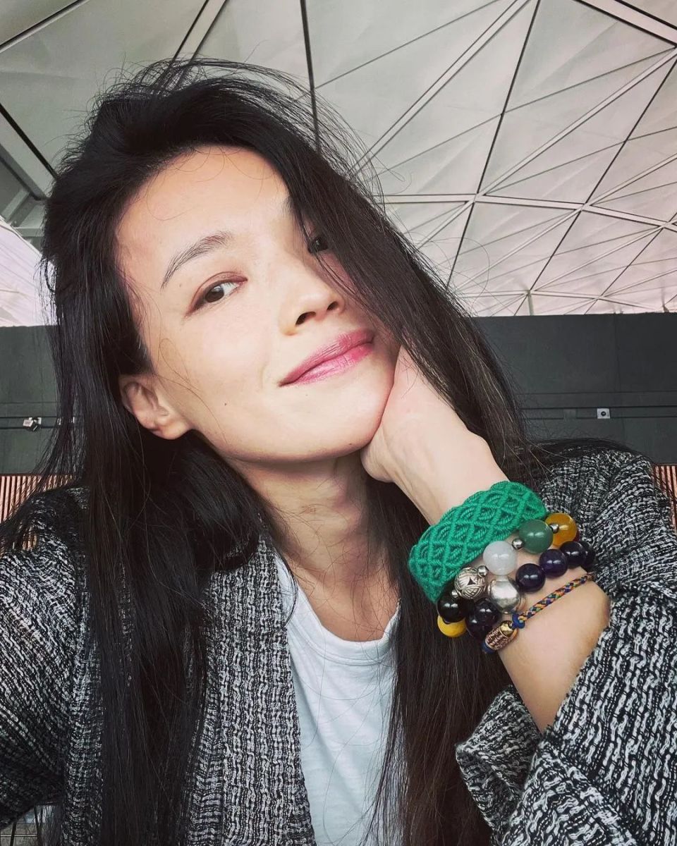 47岁舒淇,生图这么敢拍!_腾讯新闻