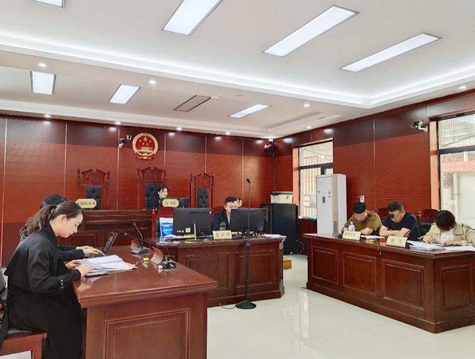 法院:按居民服务业标准计算误工费