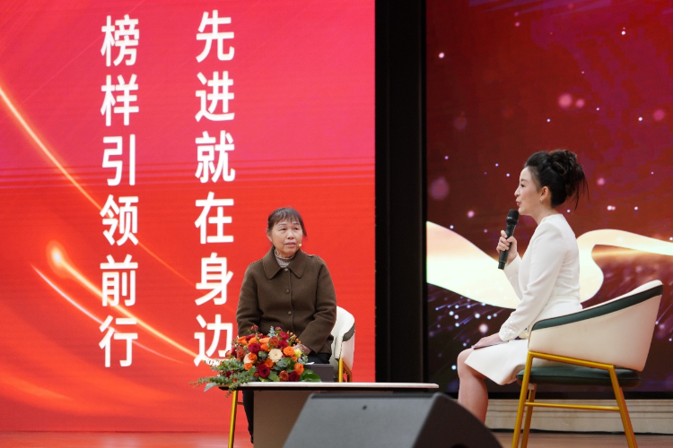 逐梦追光，来听听“两江榜样”们的故事_腾讯新闻