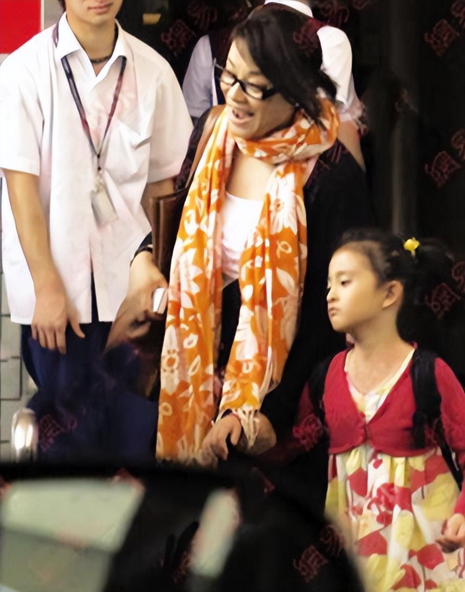 这一次,60岁"无人敢惹"的毛阿敏,终于跌落神坛了?_腾讯新闻