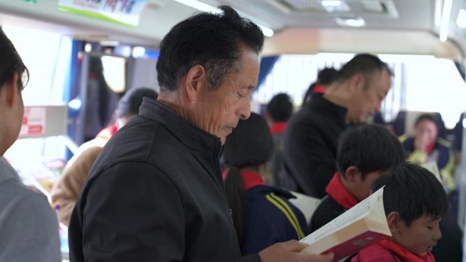 车轮上的“小书屋”加速冲刺“最后一公里”