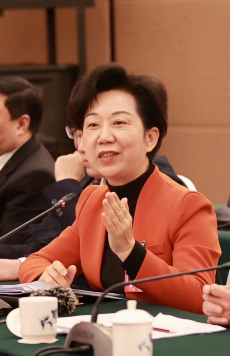 景德镇市长谈年轻人为何爱上"玩泥巴"_腾讯新闻