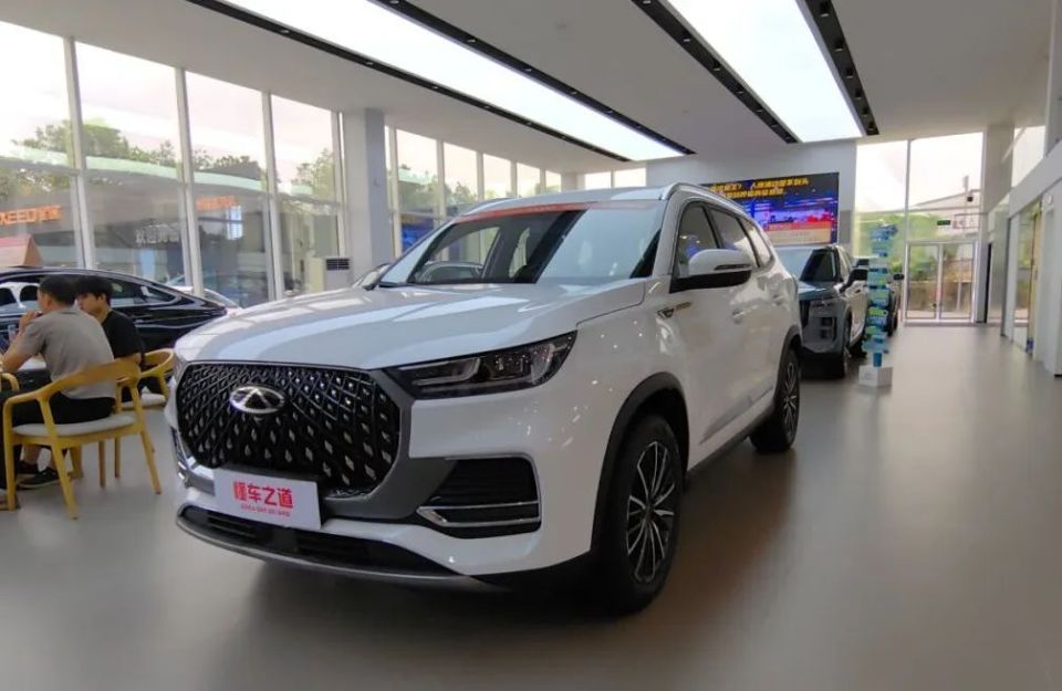 实拍奇瑞瑞虎8 plus,搅动7座suv市场!