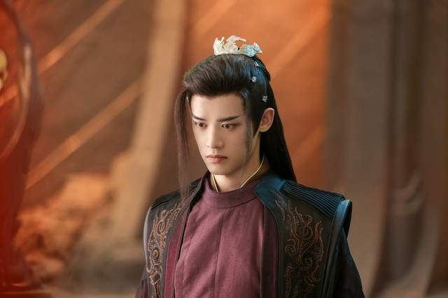 刘冬沁《花戎》今晚收官 突破诠释多棱镜角色引热议-腾讯新闻