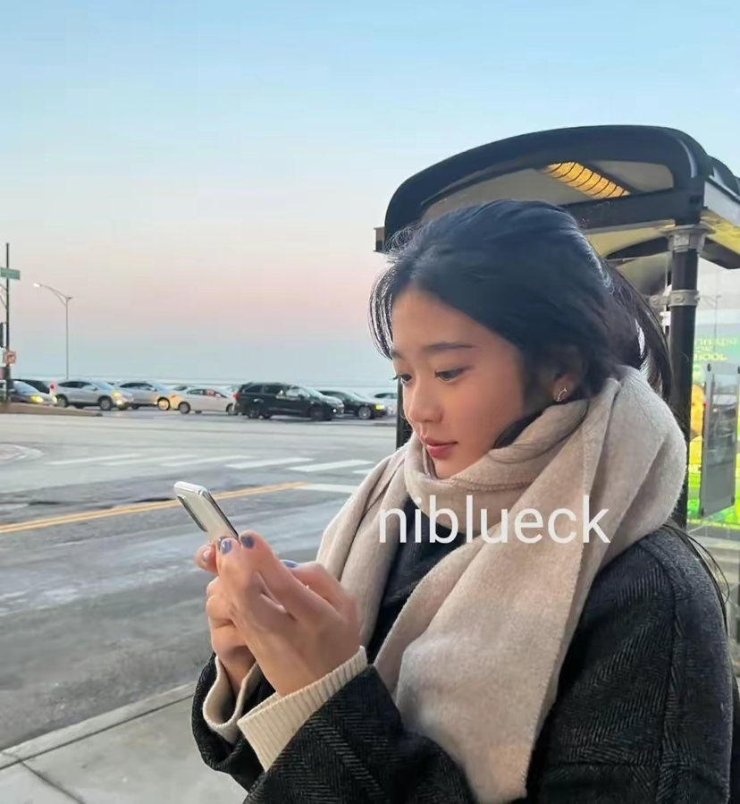 韩国第一财阀家姑侄同框19岁李元珠婴儿肥太可爱长公主变温柔