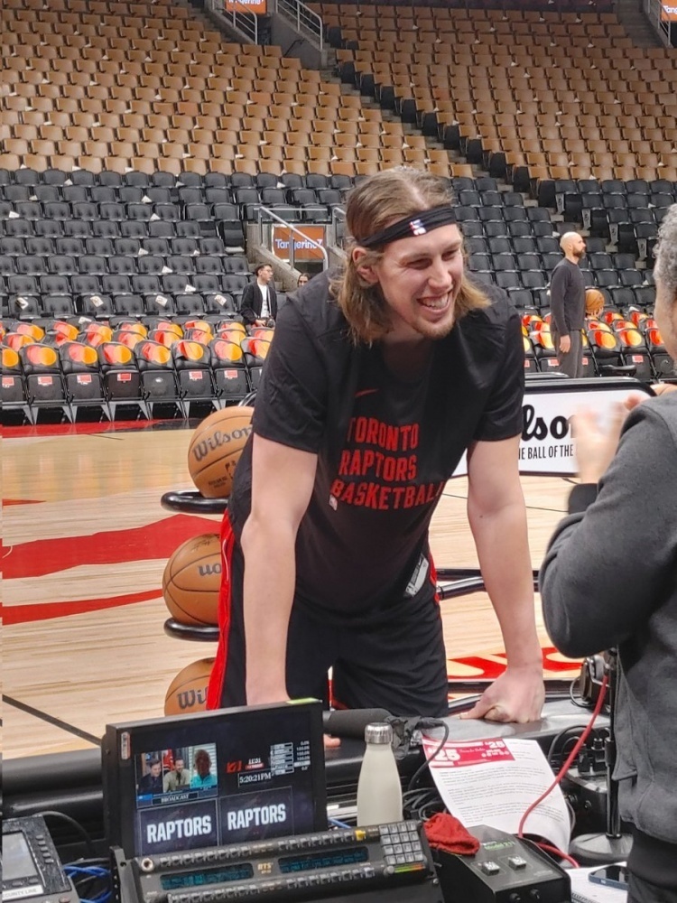 队记:今日猛龙战火箭 球队新援奥利尼克与阿巴基将迎来首秀