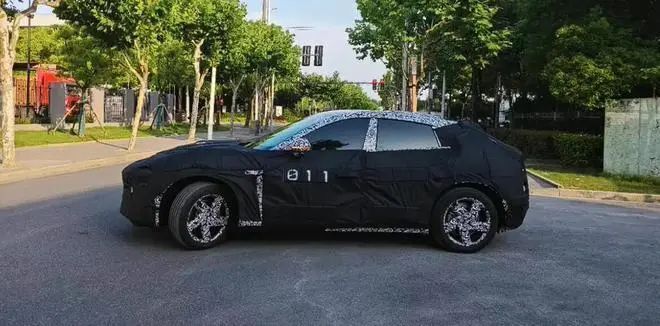 网络新闻之前一直有传小米第二款电动车是suv,直接对标特斯拉model y