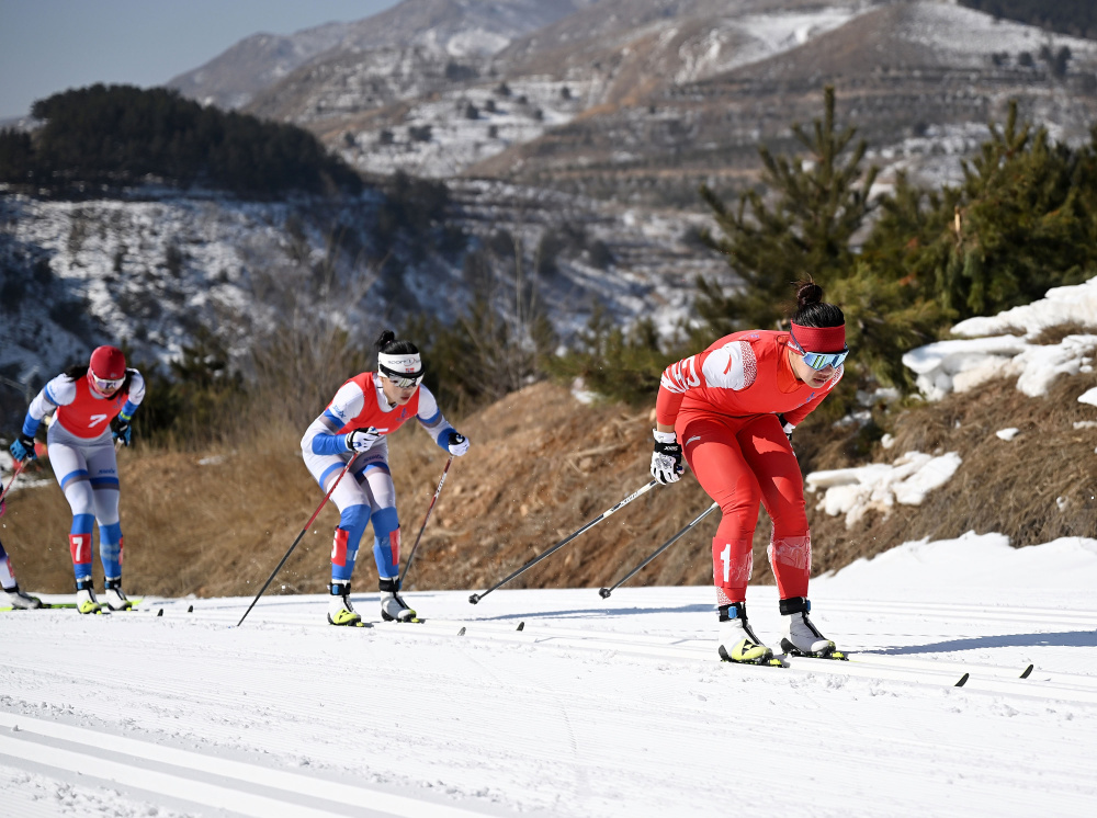 越野滑雪——青年组女子个人短距离(传统技术)赛况