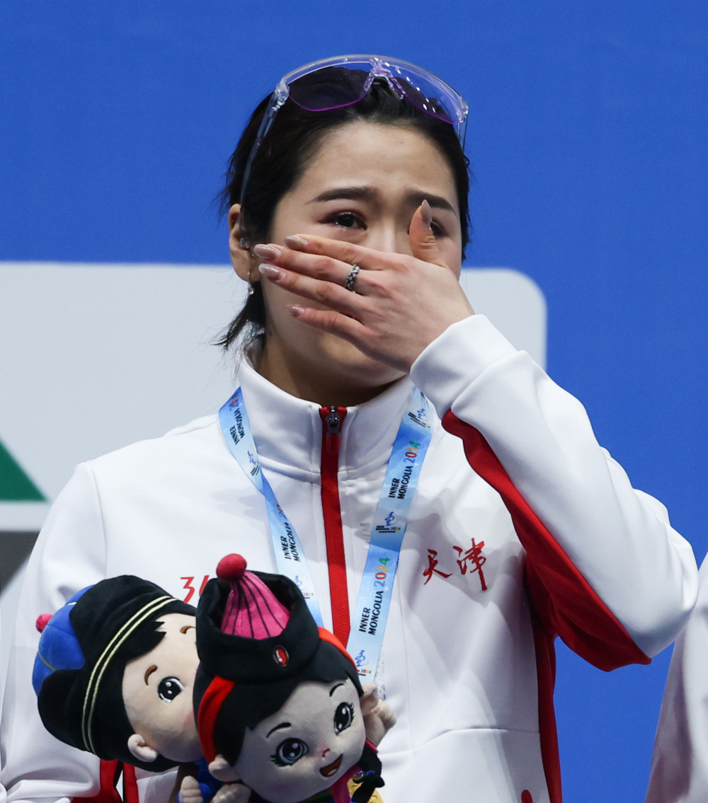 新华社记者 王楷焱 摄1月14日,吉林队选手赵欣,孙小涵,李奇时(从右至