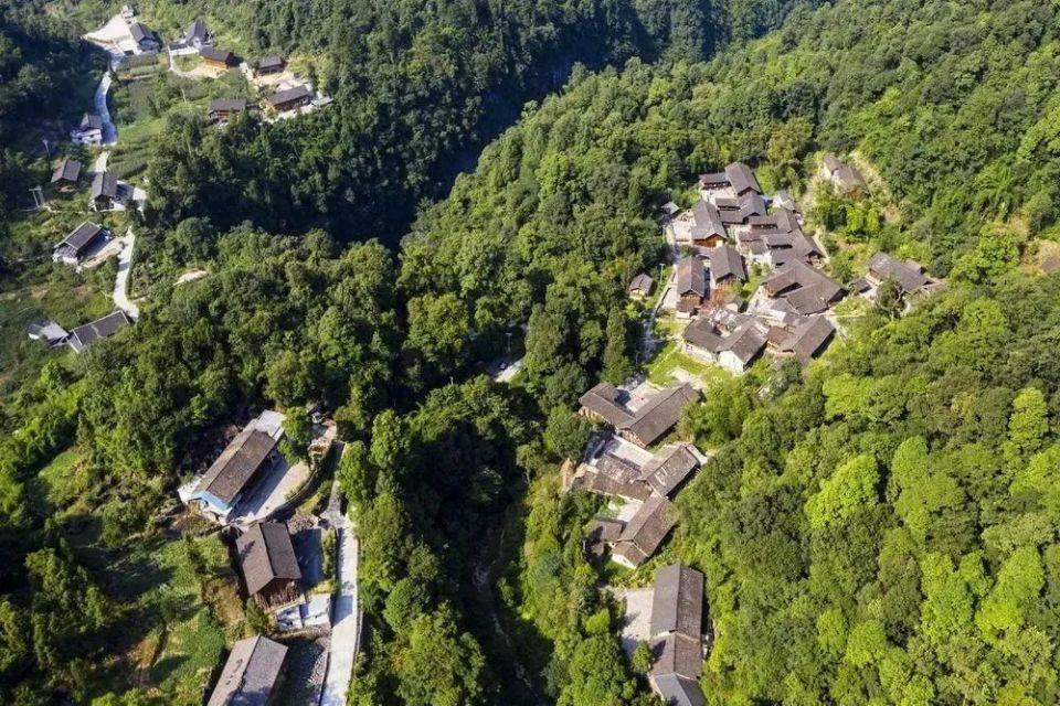 黄岩古寨铜仁市江口县怒溪镇河口村:位于江口县怒溪镇西面,总面积13.