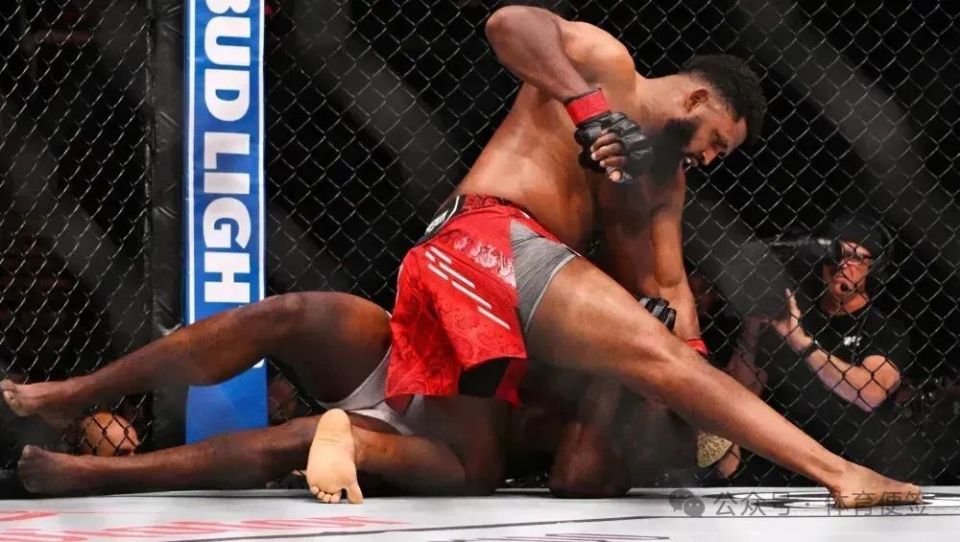 4.阿科斯塔回应众人的批评,这就是mma