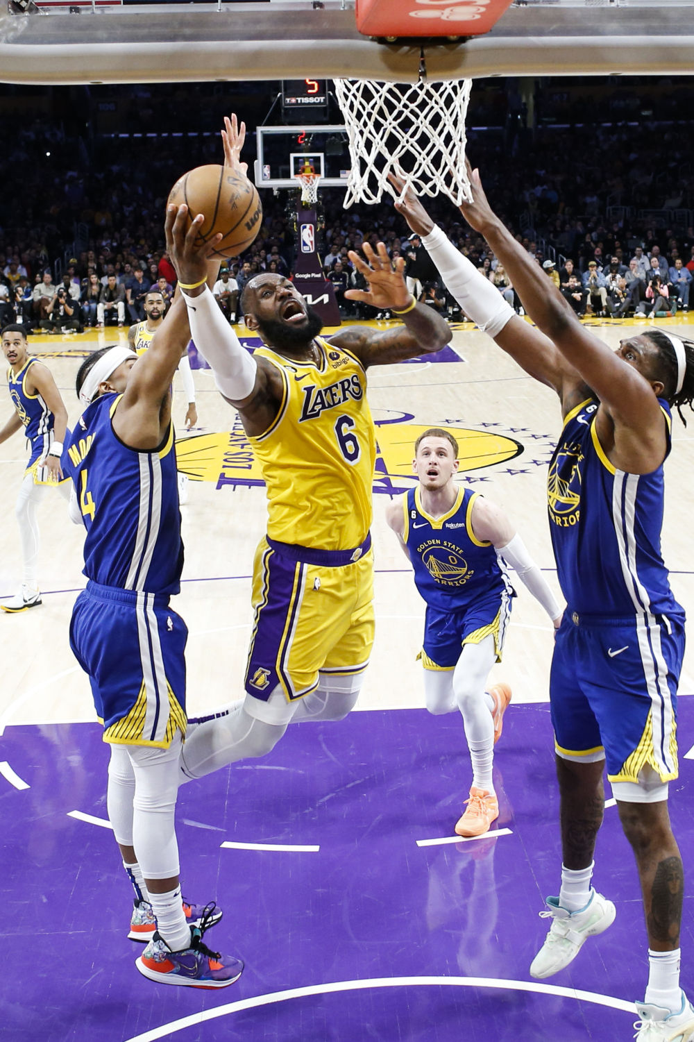 (体育)篮球——nba季后赛:湖人淘汰勇士 晋级西部决赛-腾讯新闻