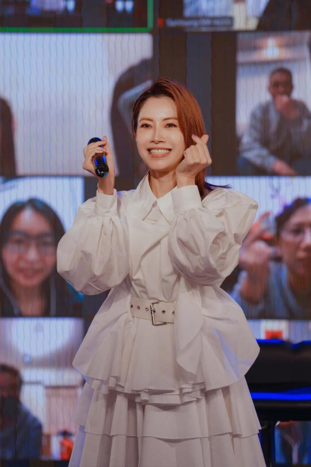 徐怀钰演唱会门票秒杀完售,喜获最棒生日礼物!_腾讯新闻