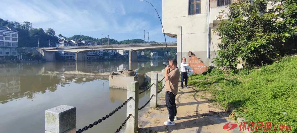 通道县溪镇开展禁渔期联合执法行动