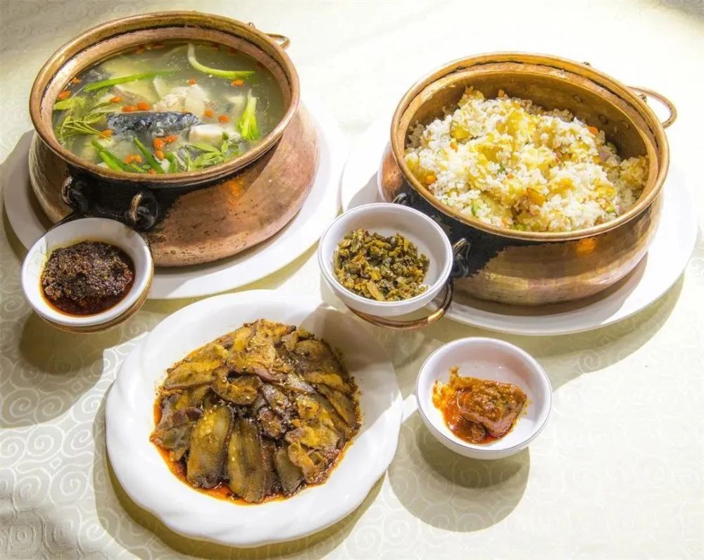 乐享云南|美食·抚仙湖铜锅鱼_腾讯新闻