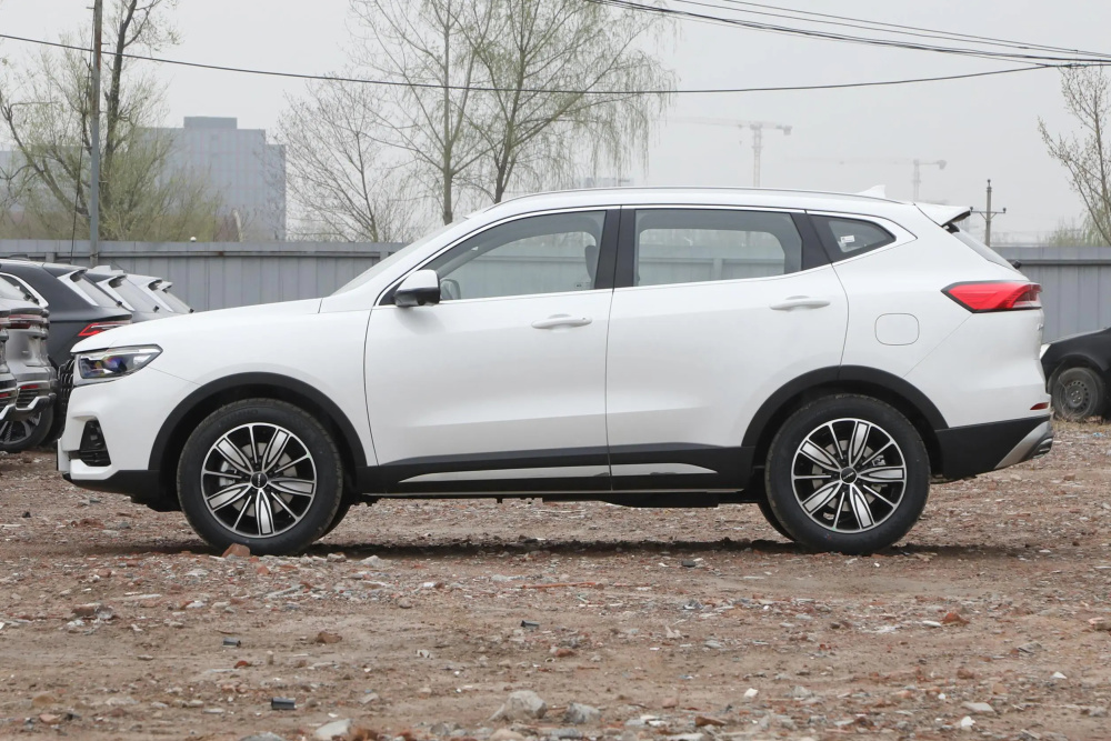 2023款哈弗h6国潮版上市,前脸,配置有所调整,9.89万元起售