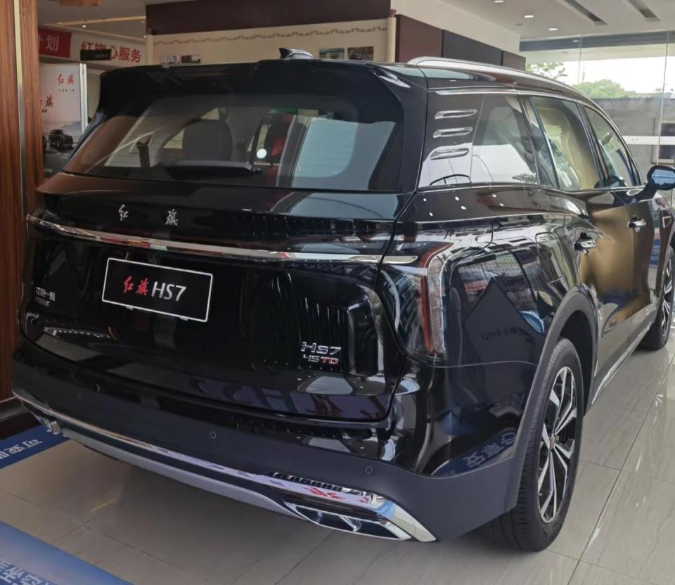 更加注重空间实用性,红旗hs7实车图发布_腾讯新闻
