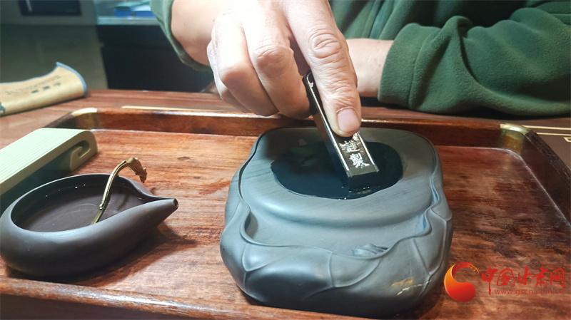 非遗文化看甘肃（3）|洮砚传承人张斌：匠心雕琢存敬畏 非我磨砚砚磨我_腾讯新闻