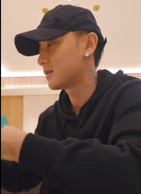 黄子韬谈经纪人被抓 再次回应dj小马丁演出争议
