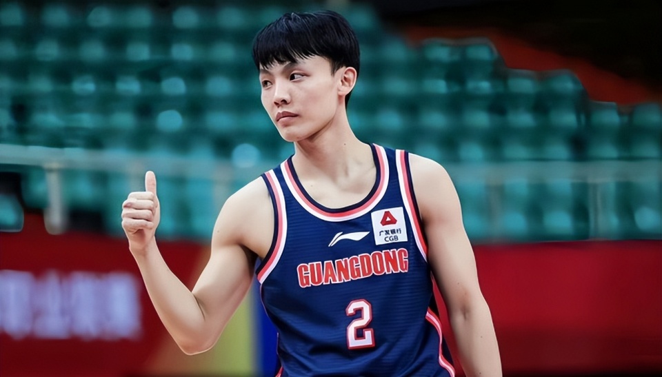 徐杰怒吼张镇麟t恤上市!辽迷破防:联赛赞助商合伙广东欺负辽篮