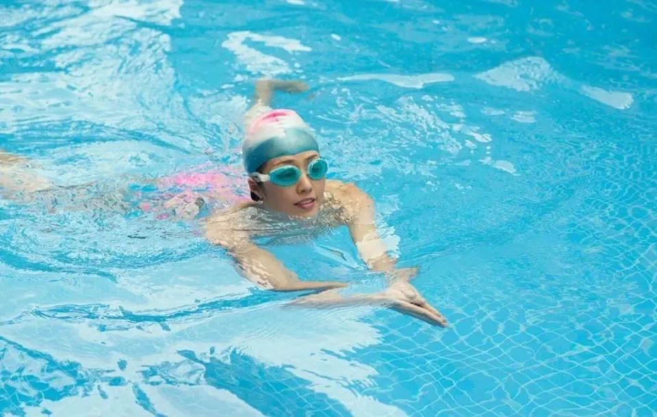 技巧 | 蛙泳动作是正确的,也会让你游50米就累?