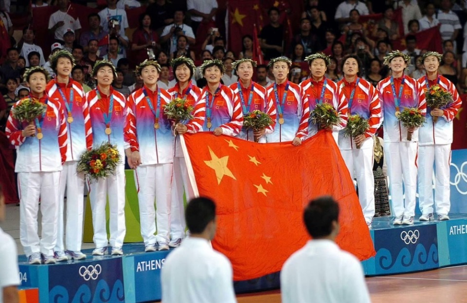 女排黄金一代全员集结!网友:任何一个做女排主帅都比蔡斌强太多