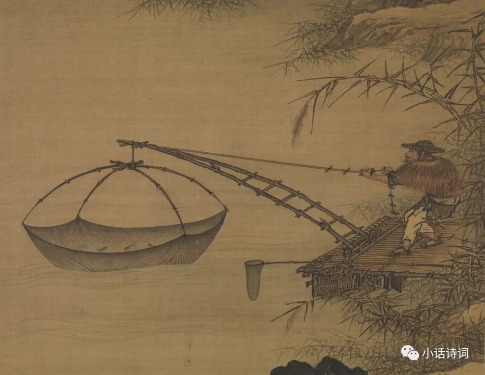 闲暇时光,他会驾起小舟,到嘉禾的江面上垂钓,他也会将这种消磨时光的