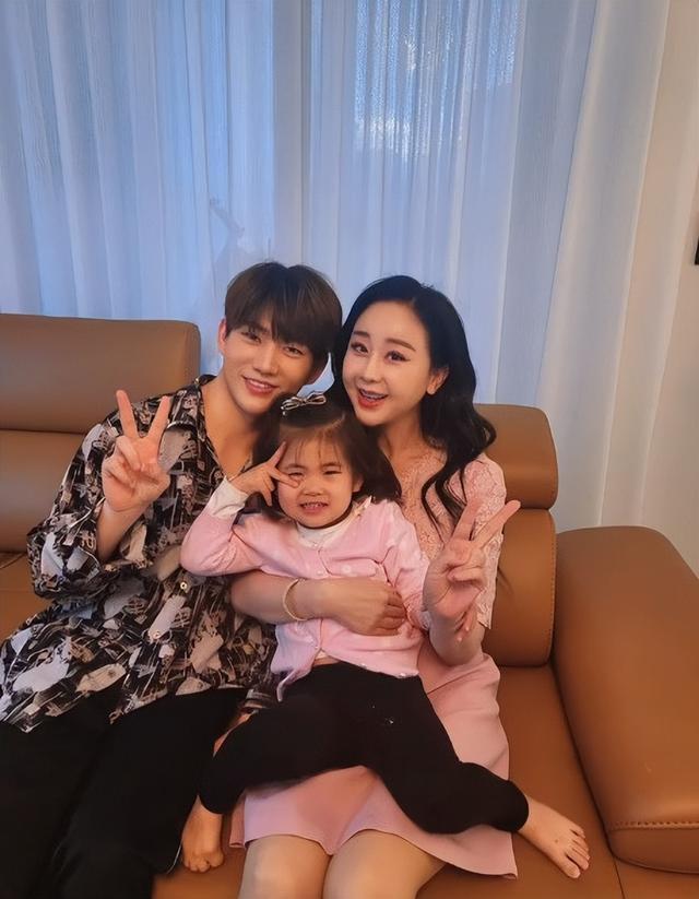 咸素媛,一个名字在韩国娱乐圈中并不陌生.