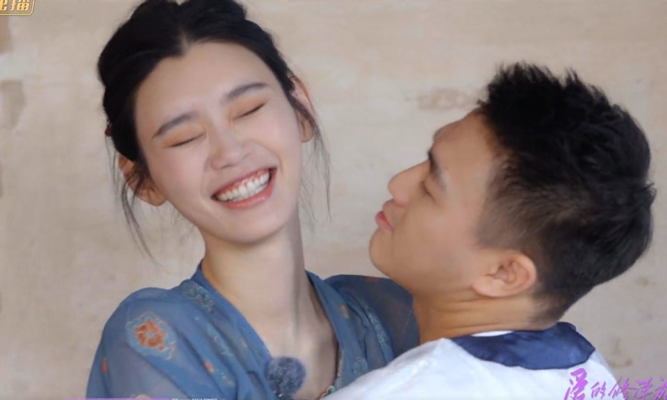 何猷君含泪告白奚梦瑶：感谢你理解我家庭的复杂，婚礼要风光大办_腾讯新闻