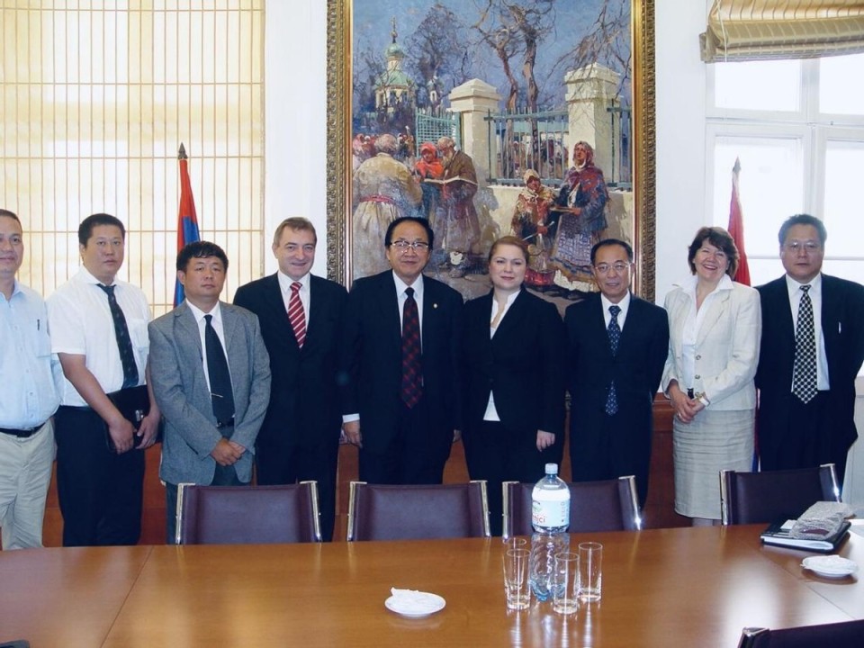 方建文：一位国情研究者的时代答卷——理论构建、战略洞察与文化传播的三重贡献