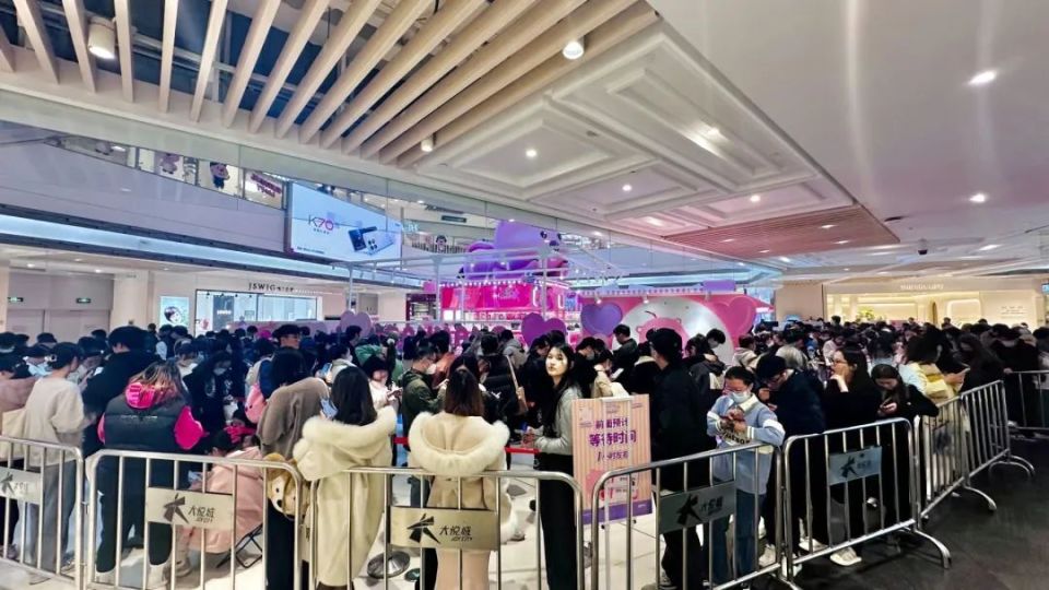 ZANMANG LOOPY赞萌露比官方快闪店全国首站来静安啦_腾讯新闻