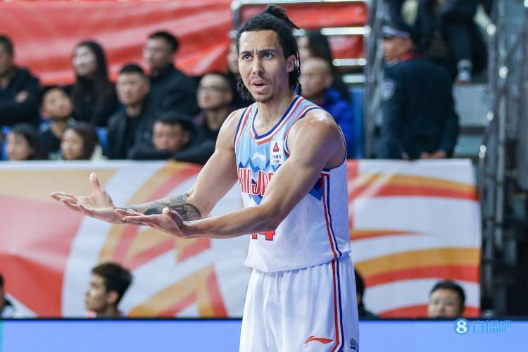 赛季场均115分欧媒西甲格拉纳达正与新疆男篮外援特莱斯接触