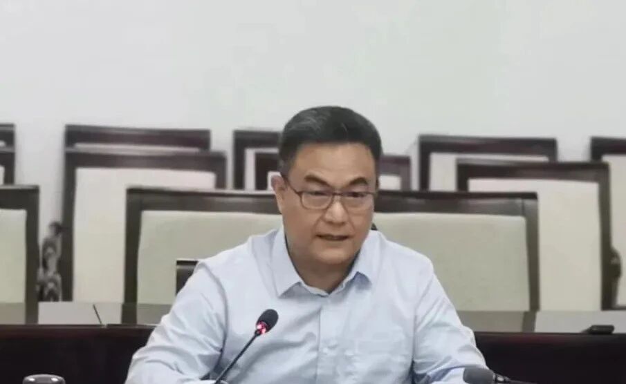 倪强被逮捕、公诉，曾任海口市市长等职，被指长期搞迷信活动，特权思想严重_腾讯新闻