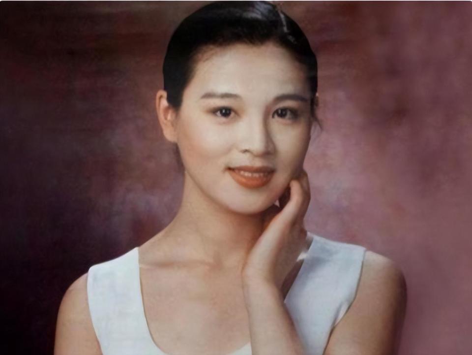 赵明明:刚生完女儿就被英宁抛弃,杳无音信的这些年还好吗_腾讯新闻