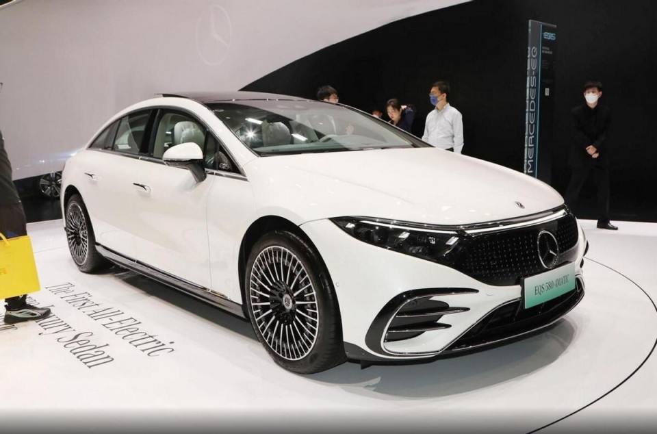 第一款:奔馳eqs最大降幅車型:2023款 eqs 580 4matic,官方指導價13..