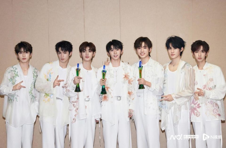 环球音乐与时代峰峻达成战略合作推动tfboys出海