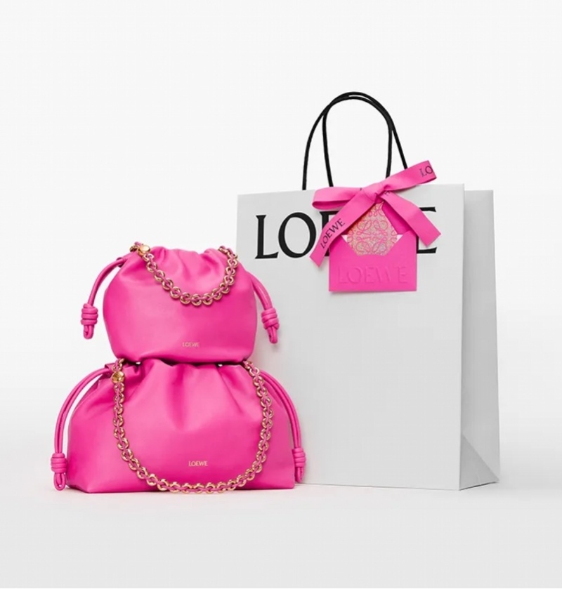 loewelanvin携手全球代言人成毅呈献全新520限定胶囊系列大片.