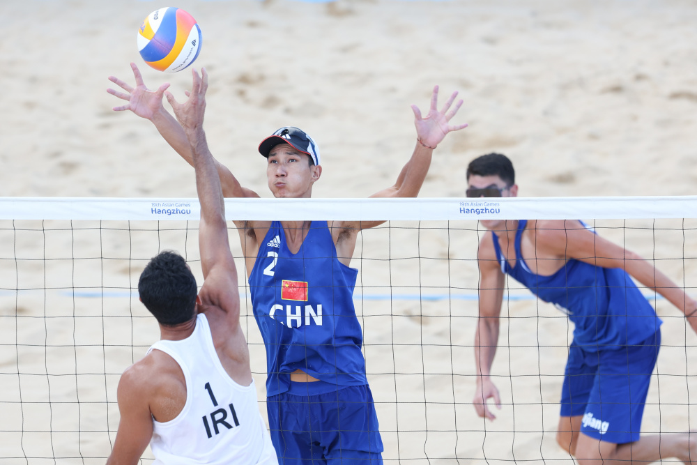 沙滩排球——中国组合晋级男子组决赛_腾讯新闻