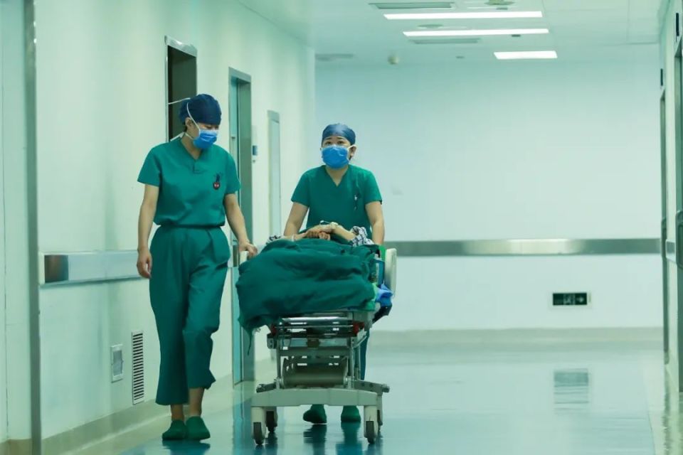 解放军总医院全体官兵员工为党庆生!